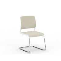 NOWY STYL - XILIUM Krzesło Konferencyjne FRAME CHAIR CF UPH WHITE | na płozie | Oparcie - Tapicerowane Krzesło prezentowane z elementami plastikowymi w kolorze białym na chromowanej płozie.