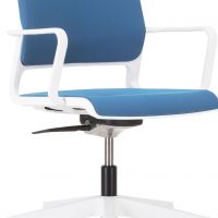 NOWY STYL - XILIUM Fotel Obrotowy Konferencyjny SWIVEL CHAIR MESH WHITE | Oparcie - Siatka Krzesło prezentowane w kolorze białym, oparcie UPH.
