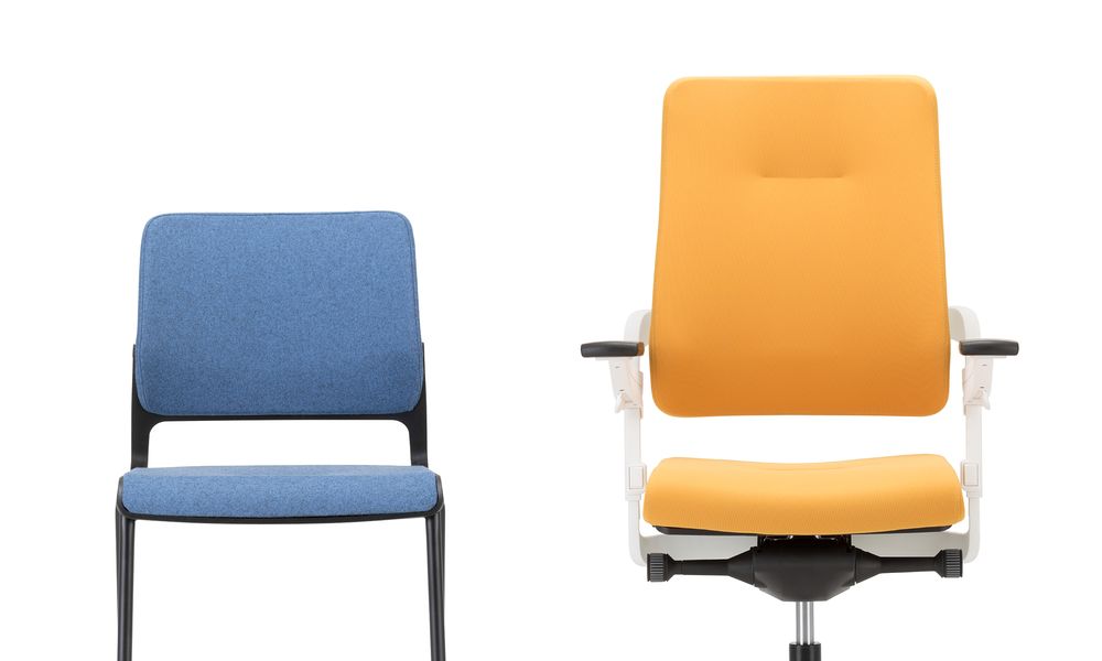 NOWY STYL - XILIUM Fotel Obrotowy SWIVEL CHAIR UPH/P WHITE | Oparcie - Tapicerowane | Zgodny z Rozporządzeniem z 2023 roku Aranżacja fotela z krzesłem